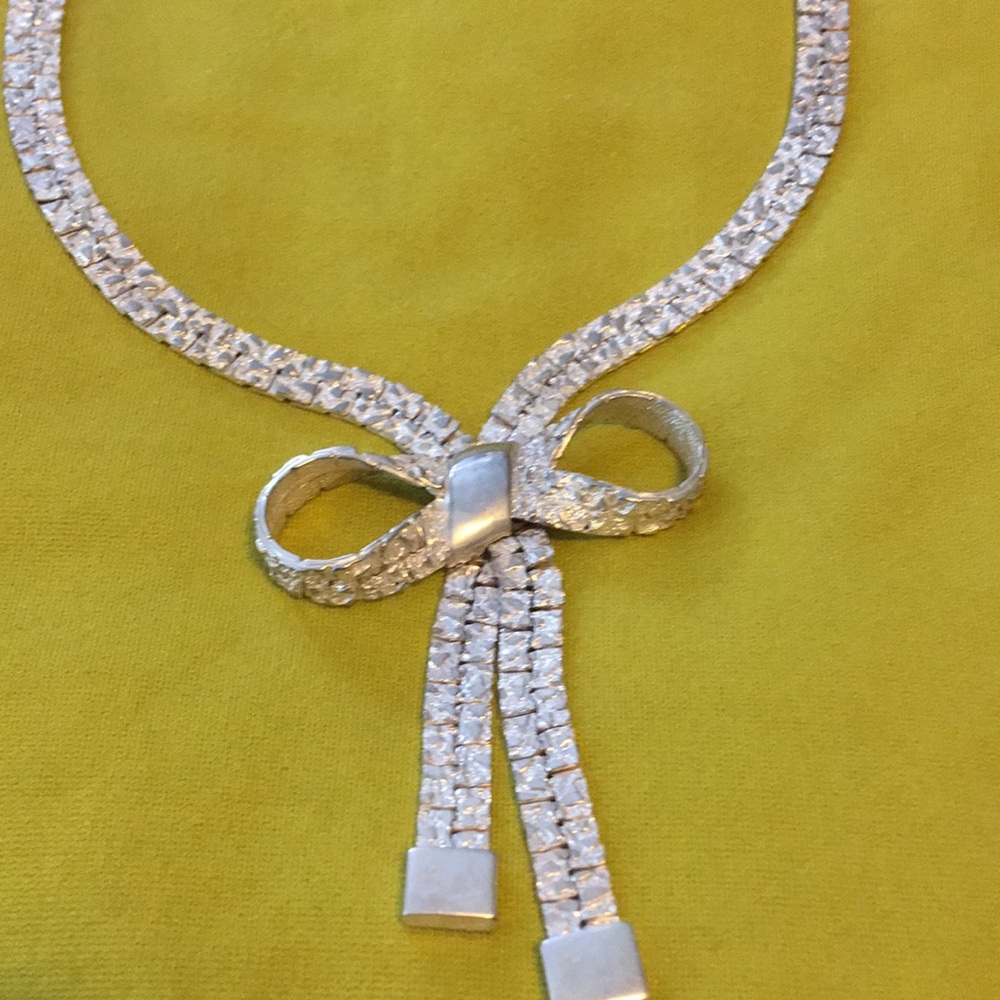 Vintage silver tone Bow Necklace Nugget Textured